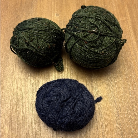 Assorted Yarn Bundle - Picture 9 of 10